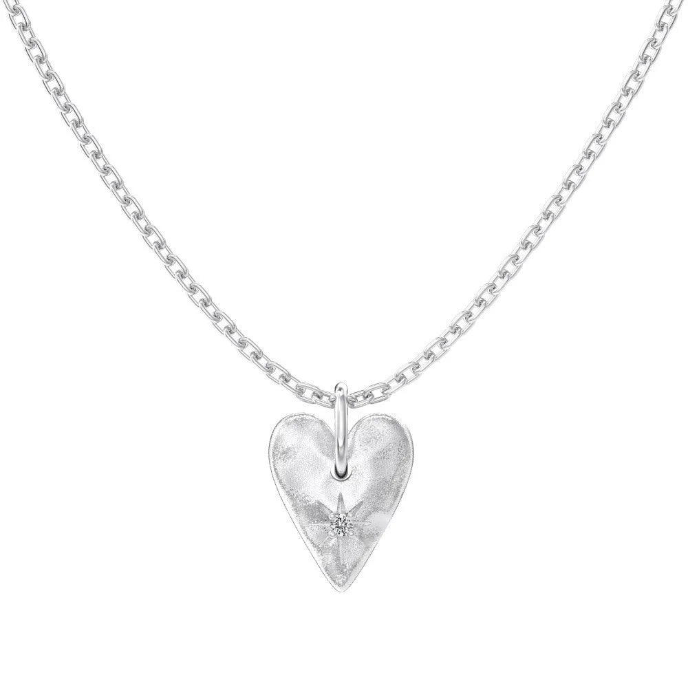 925 silver love heart clavicle necklace with O-ring chain and electroplated finish, shown in two colour options