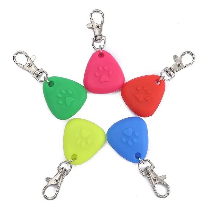 Silicone triangle pet pendant ornament with LED light feature in multiple colours for festive pet accessories