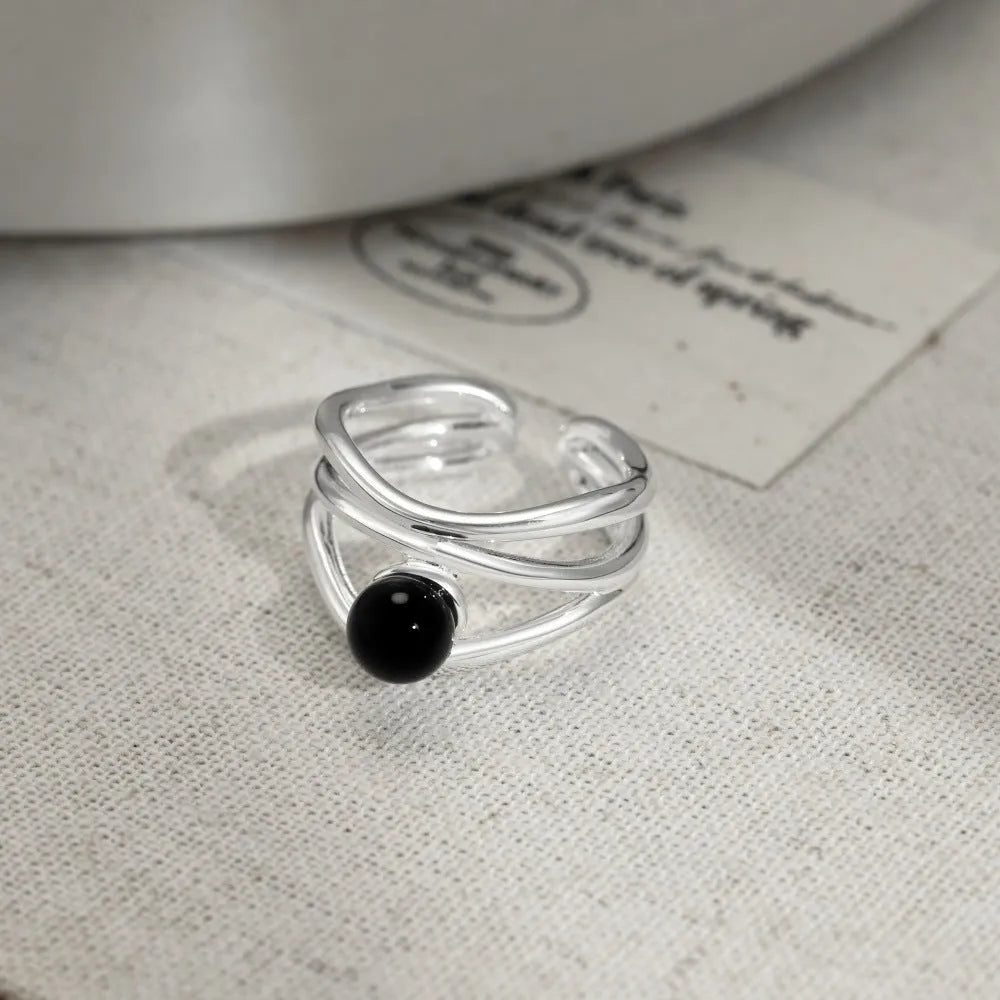 S925 sterling silver women's ring with round black agate inlay in geometric hollow design
