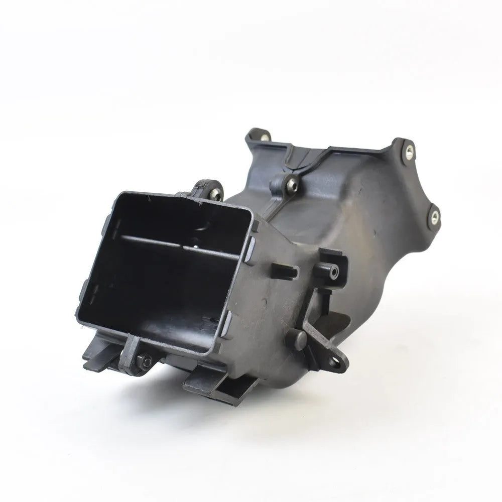 Black motorcycle ventilation pipe for Yamaha intake systems, dimensions 280mm by 170mm.