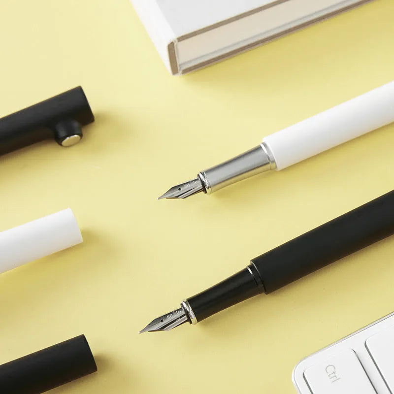 Branch magnet fountain pen with 0.7mm stainless steel nib in black or white colour with gift box