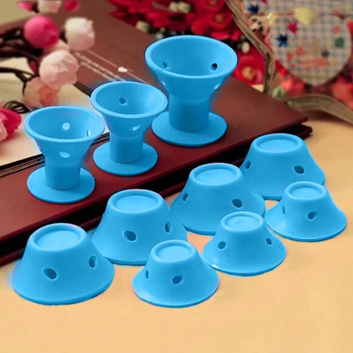 Soft silicone hair curlers in large 5.0cm and small 3.9cm sizes, ten-piece no-heat styling set