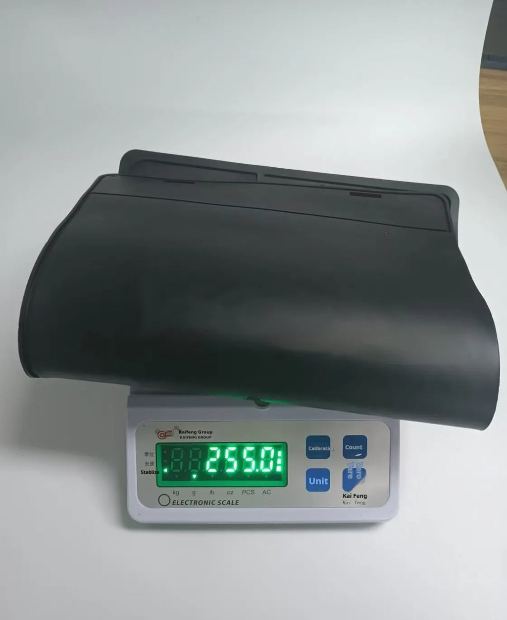 Non-slip oilproof cleaning pad with magnetic point in black small size 420x265x4.5mm