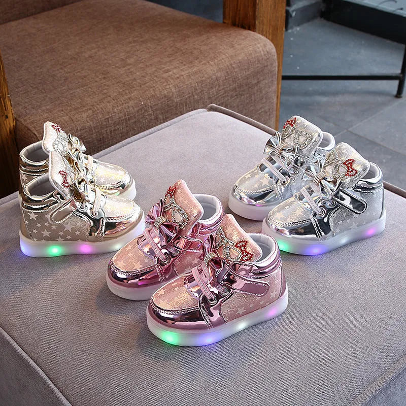 Children's LED light-up shoes with magic button in golden, pink or silvery colours, sizes 21-30cm