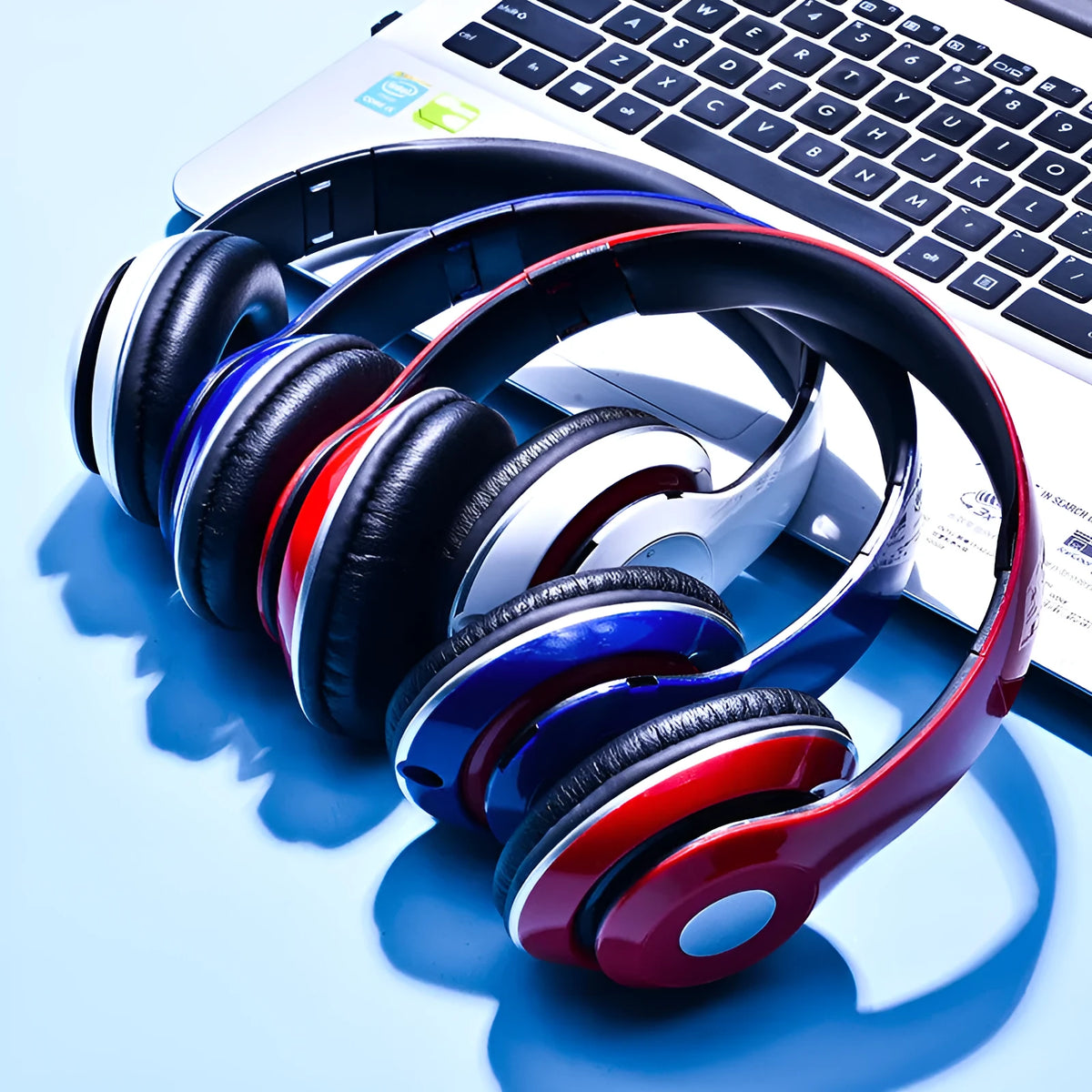 Bluetooth 5.0 head-mounted wireless headset with battery display, black colour, over-ear design