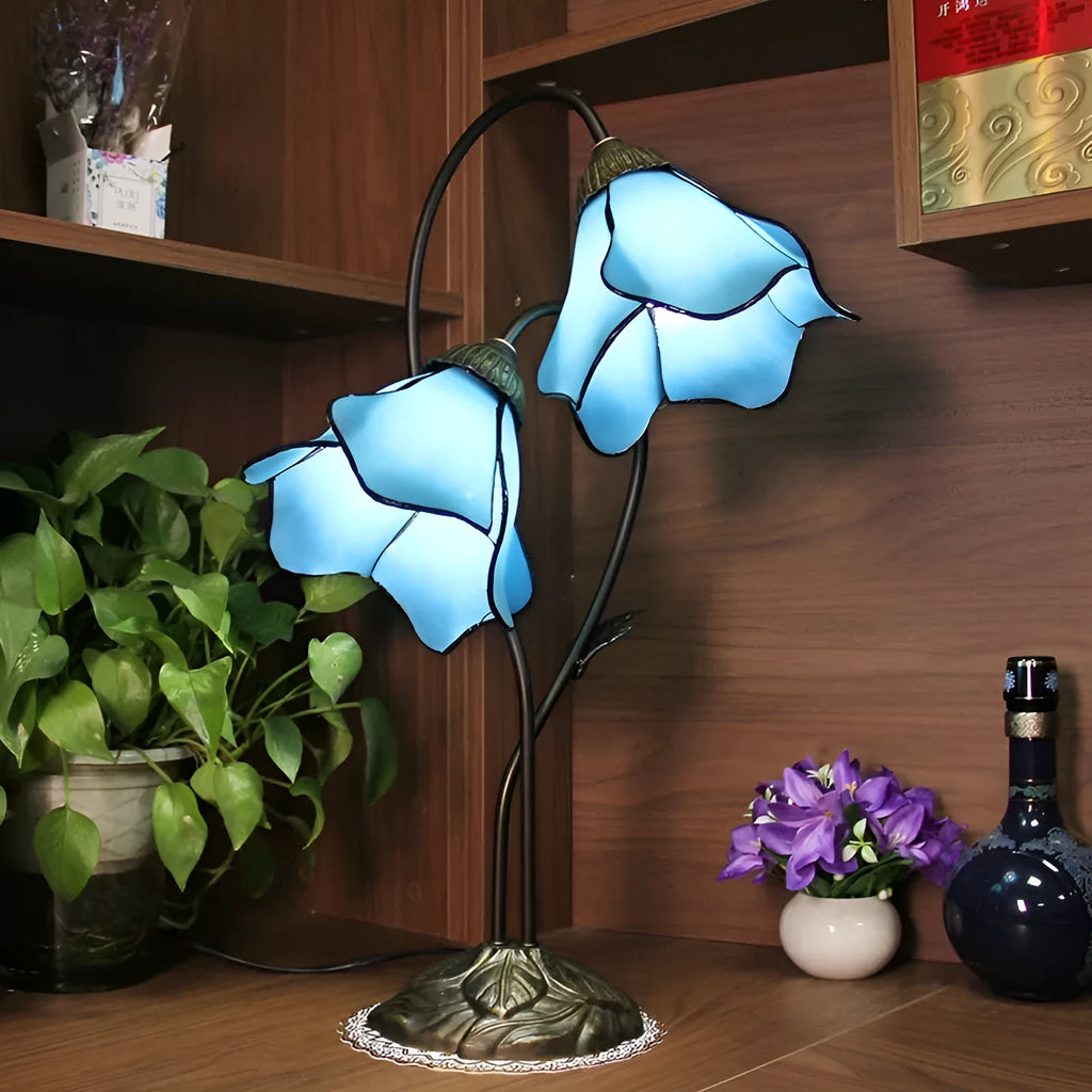 Retro American desk lamp with glass lotus shade in sofa tea art style
