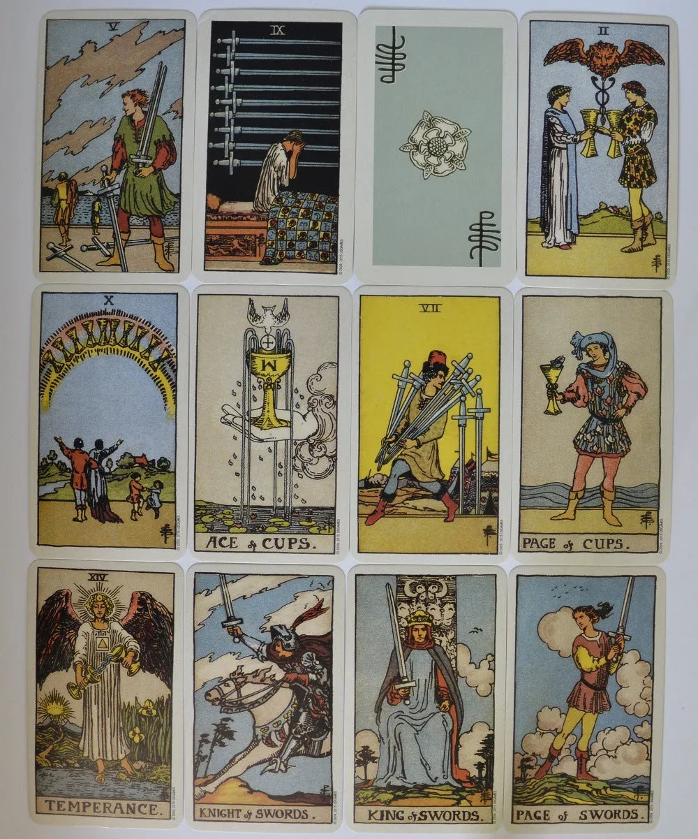 Tarot cards spread on a non-slip flannel tablecloth measuring 49x49cm, with a choice of black, green, silver, or check backs