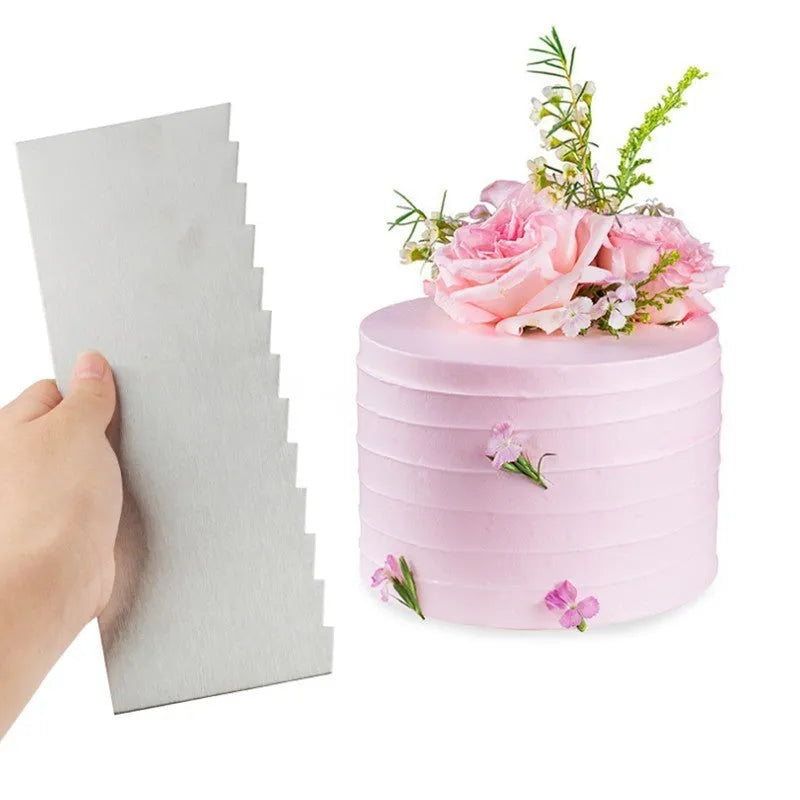 Stainless steel cake decorating scraper with polygonal edge for geometric cream patterns
