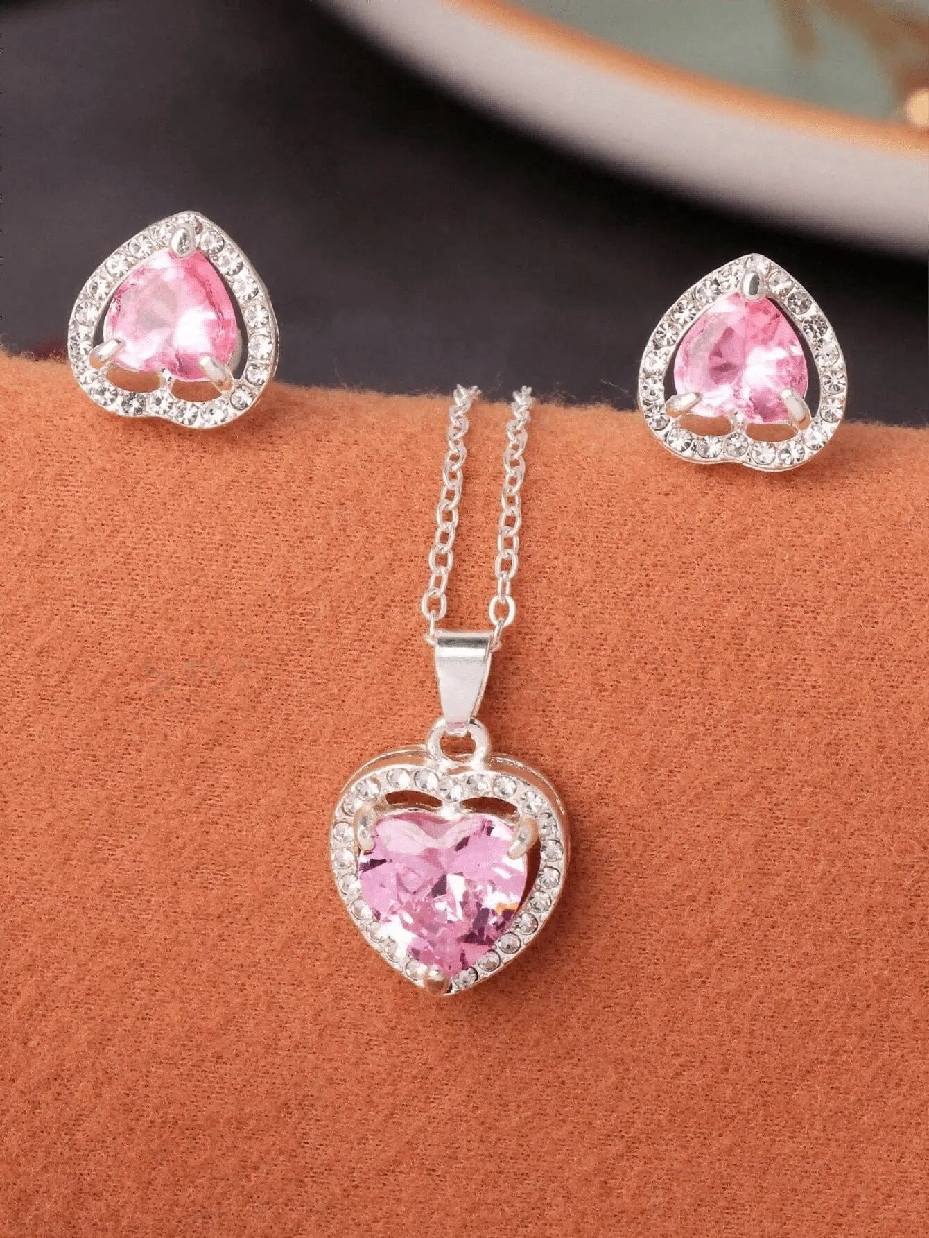Crystal zircon heart-shaped pendant earring set in pink colour, cubic zirconia stones, stud design, approx 1.5 cm length