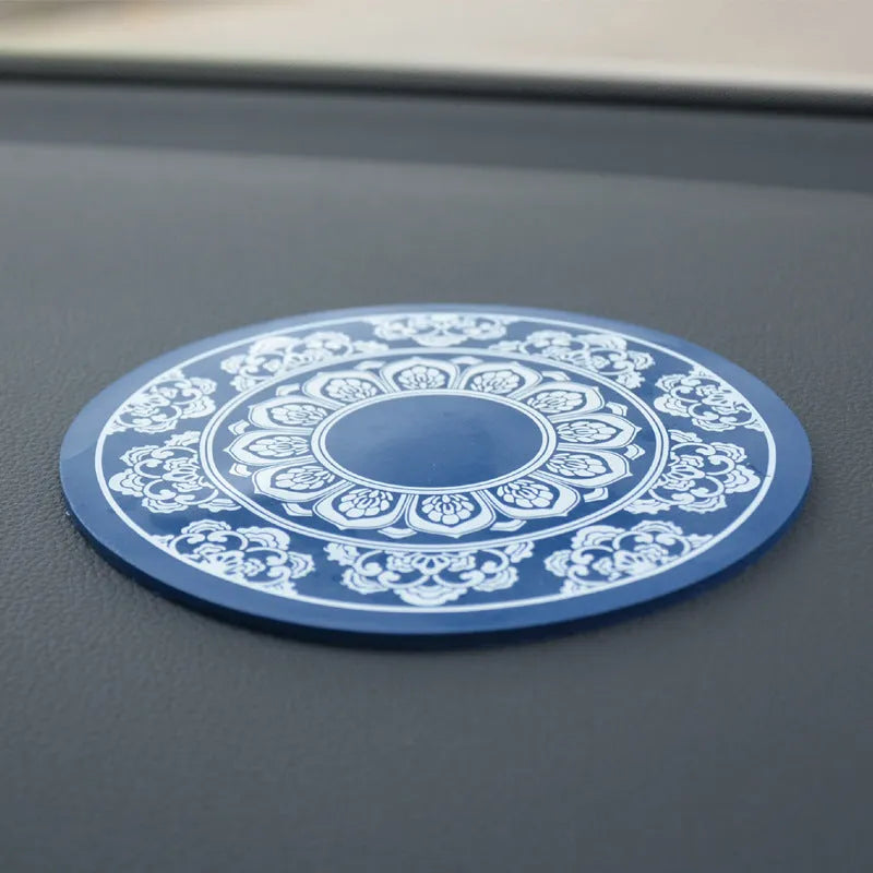 Black circular silicone rubber anti-slip mat, 12cm diameter, for car dashboard or flat surfaces