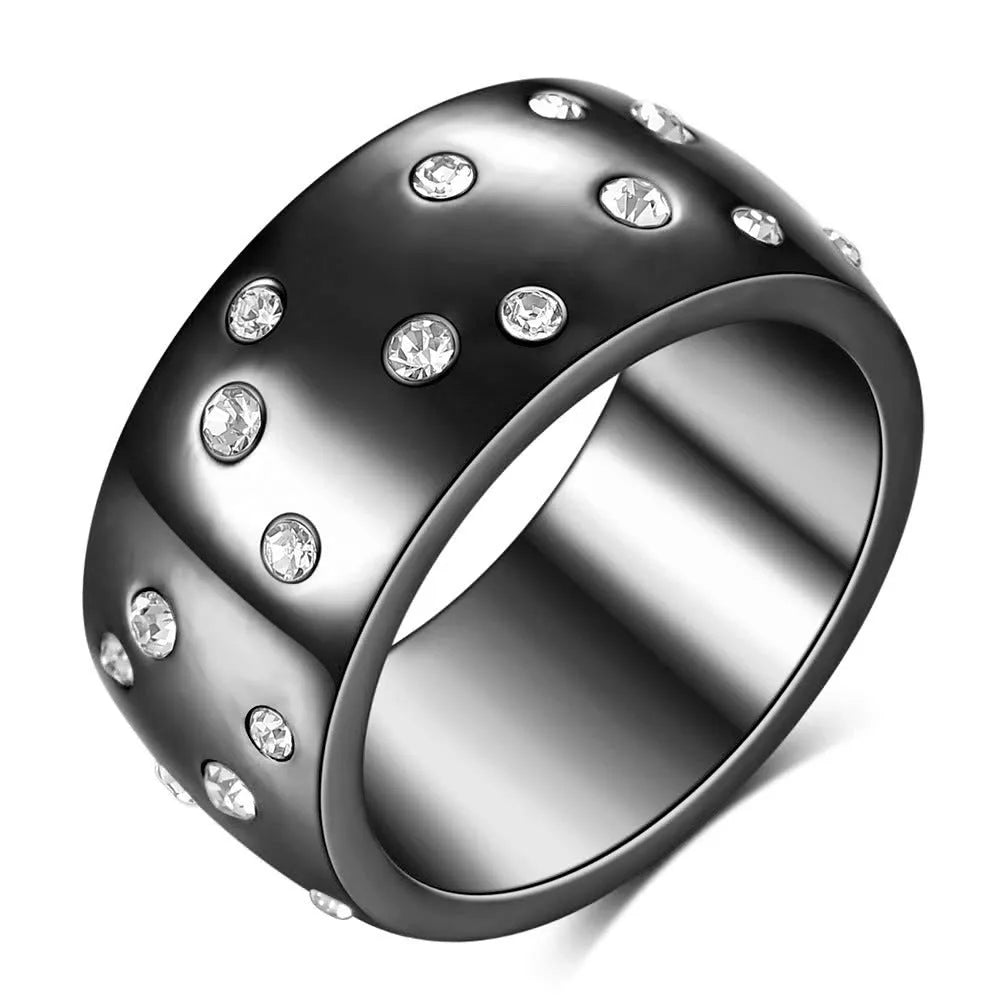 Geometric titanium steel couple ring with diamond treatment in gold colour on size chart