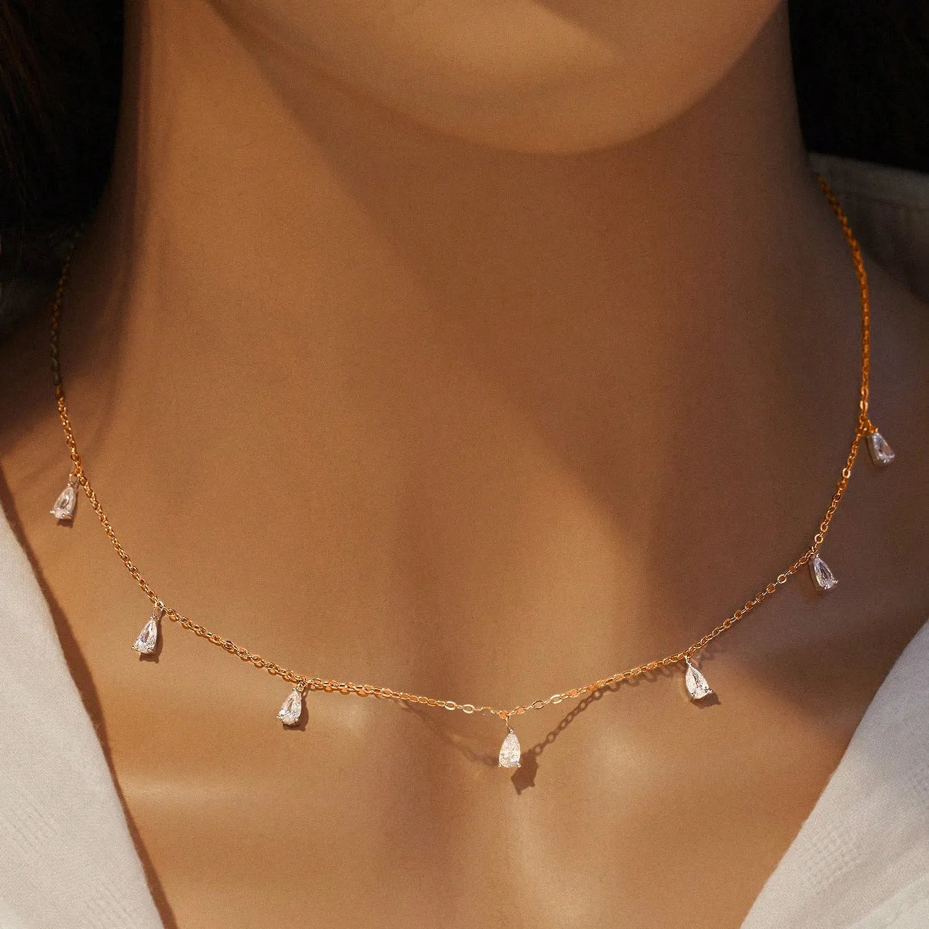 925 sterling silver drop pendant necklace on an adjustable O-chain, available in silver, rose gold, and golden yellow finishes.