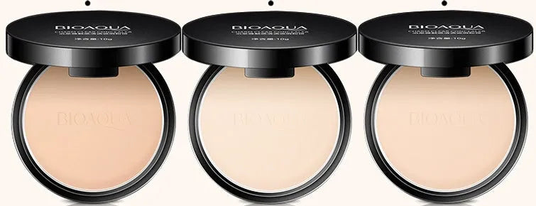 It Cosmetics Bye Bye Pores Pressed Powder compact in Natural shade, 82 g net weight, Black packaging option