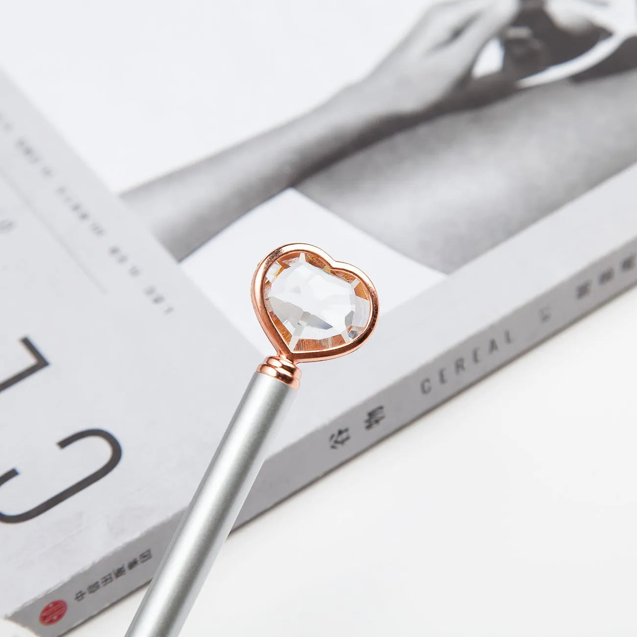 Creative Crystal Love Ball diamond metal pen in golden, rose gold, or silver colour