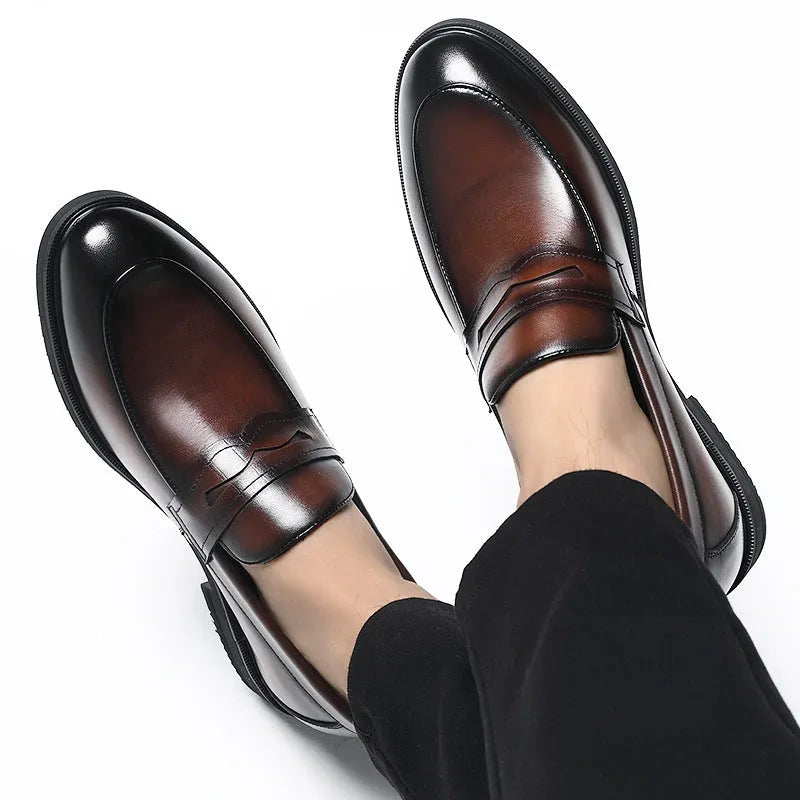 Men's slip-on invisible height-increasing cowhide leather loafers in black with sewing thread detailing and low heel