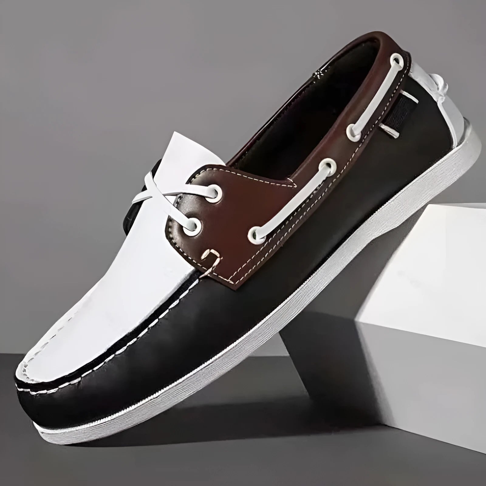 Men's solid colour casual shoes with round toe and flat heel in artificial PU leather
