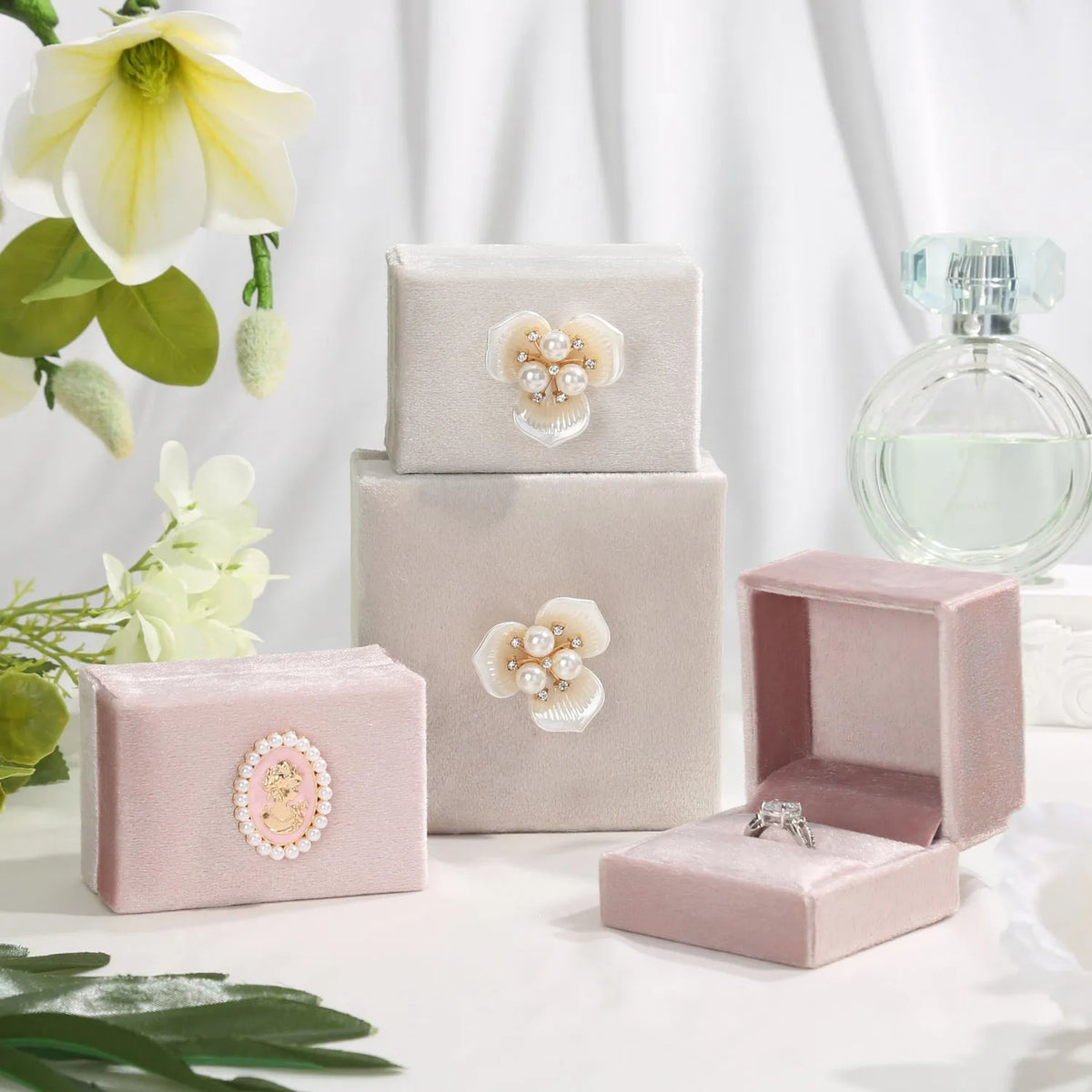 Velvet jewellery gift box in champagne or pink for rings, bracelets, necklaces and pendants