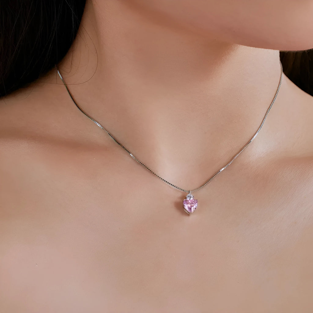 Women's 925 silver heart necklace with round diamond embellishment and electroplated finish