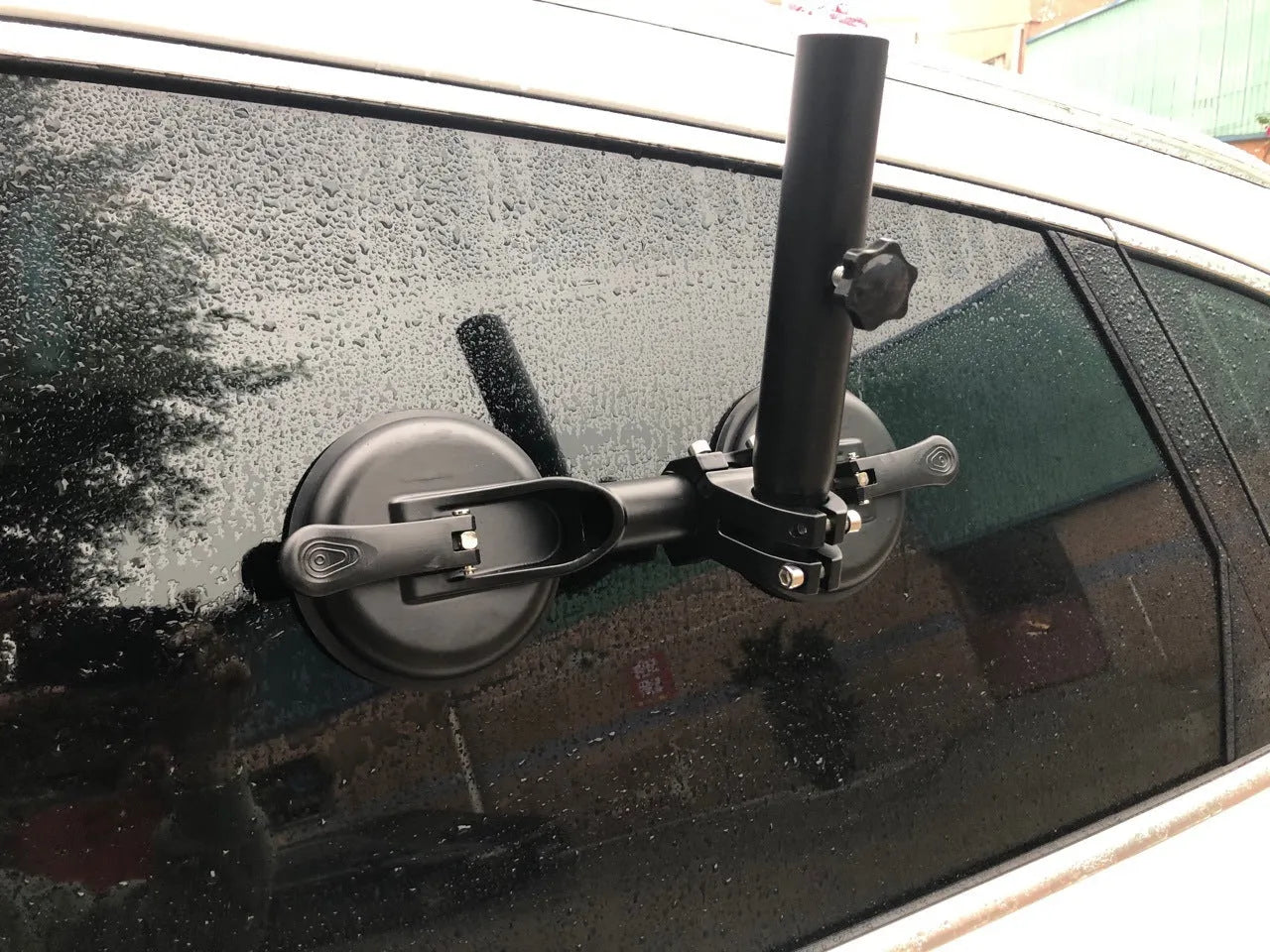 Black car window sucker base with ABS body and rubber disc for flagpole mounting