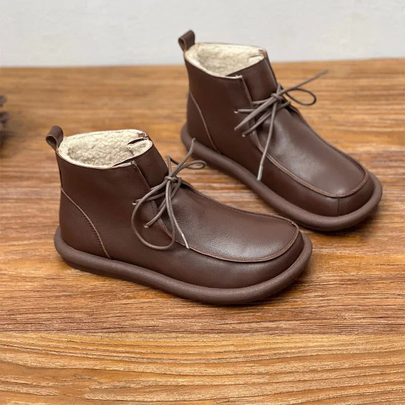 Women's cowhide leather boots with velvet lining in black and coffee colours