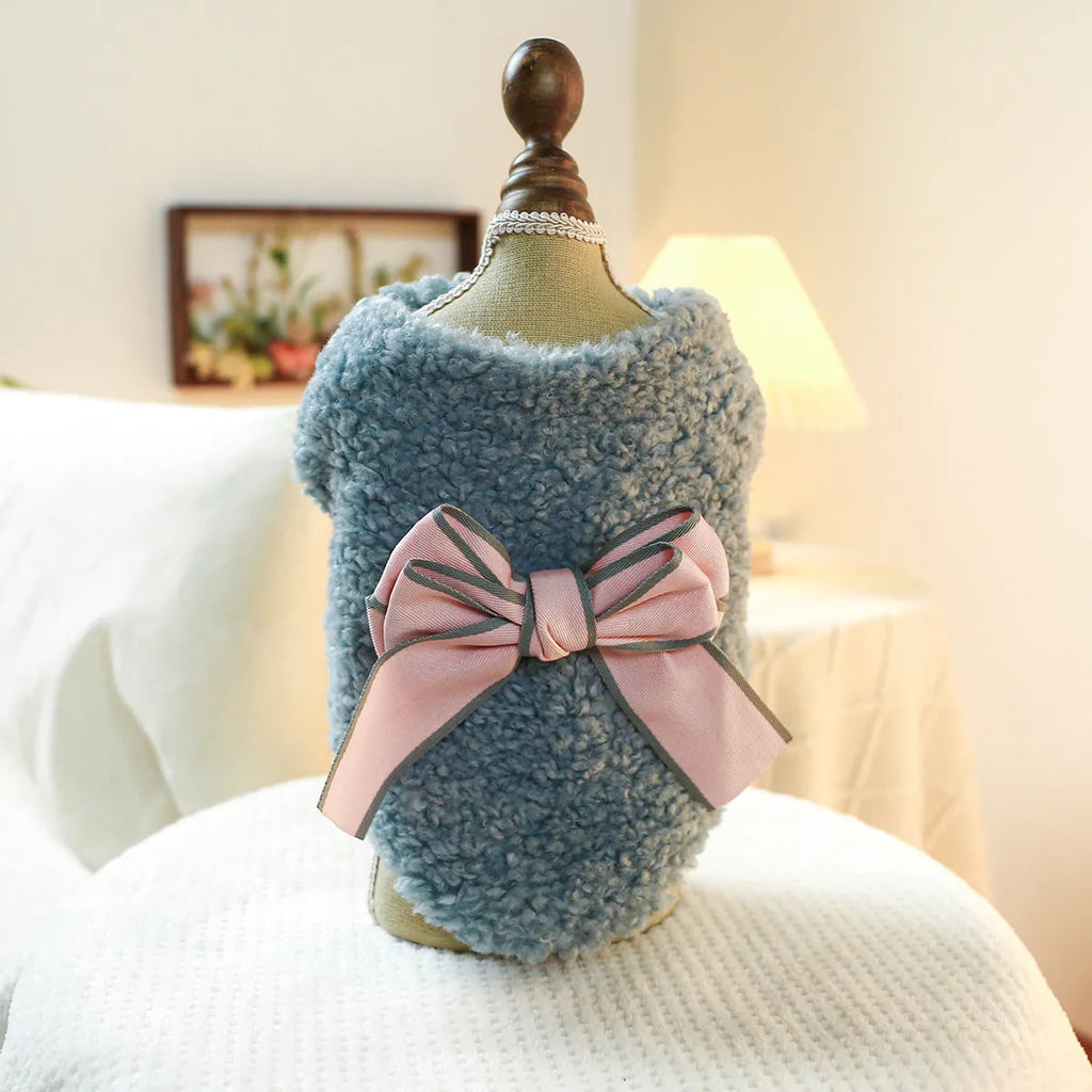 Polyester bowknot pet vest in blue for dogs and cats, sizes XS to XL, leisure clothing