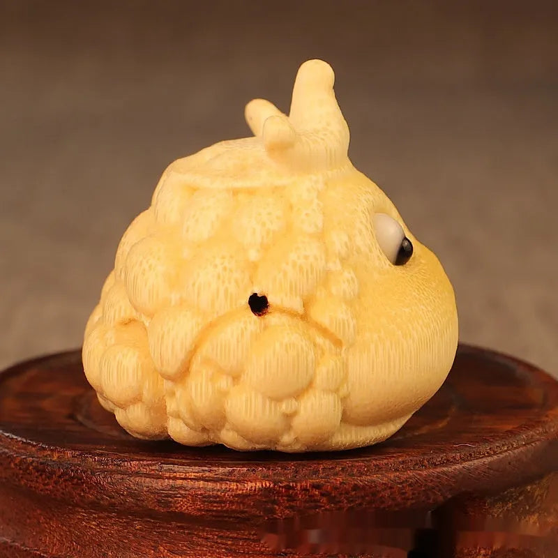 Solid bamboo carving crown princess toad ornament with 5.0 live eye size
