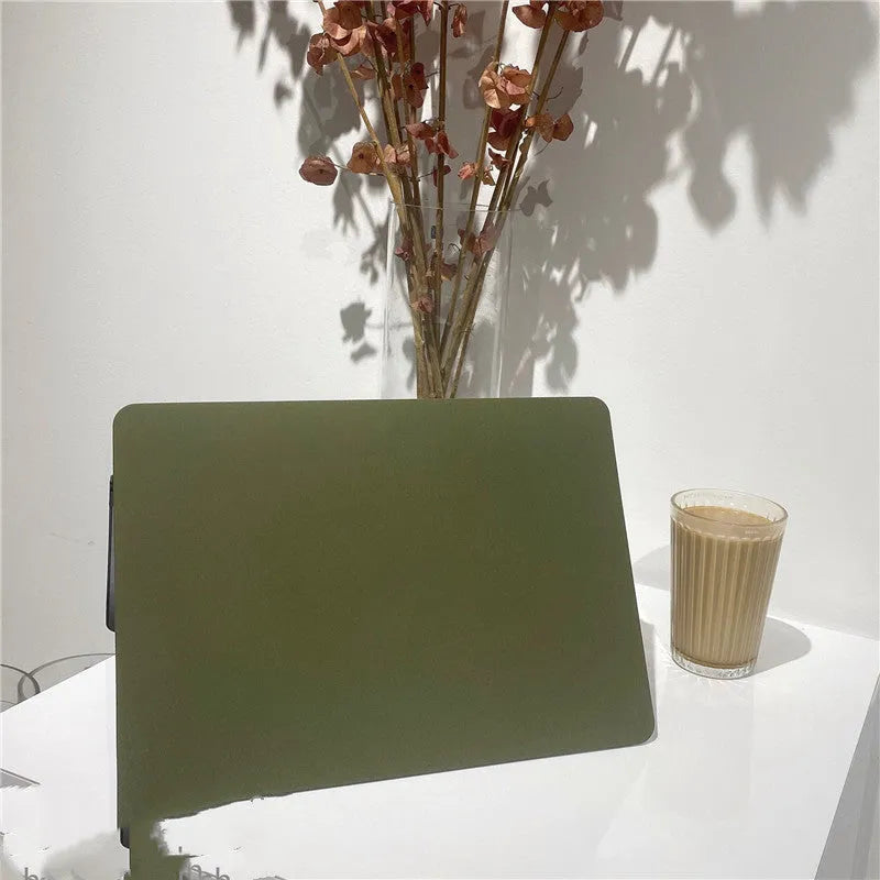 MacBook Notebook Protective Shell in Quicksand Army Green hard case for Apple laptops