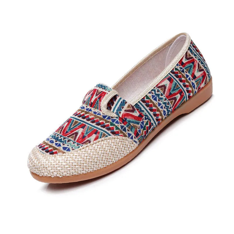 Women's ethnic style cloth shoes with flat heel, colour stitching and shallow mouth design