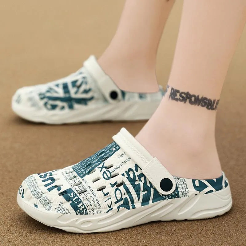 Summer new beach hole shoes for men and women, plastic upper, vulcanised sole, crayon side colour