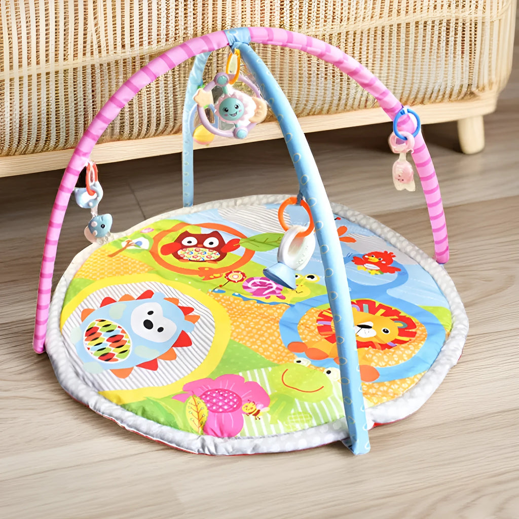 Personality baby gymnastic rack game blanket in small animal or big animal pattern on velvet fabric.