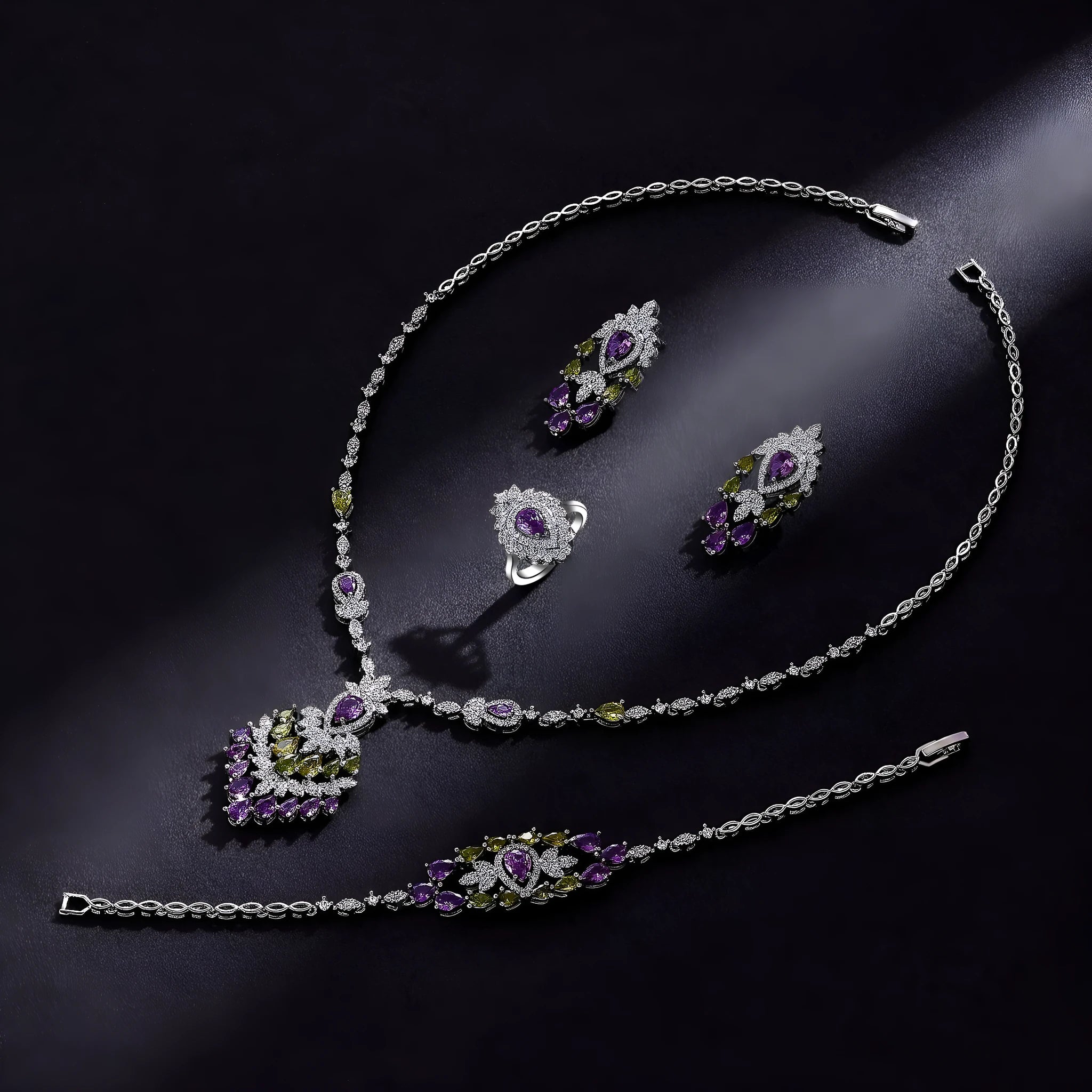 White colour zirconium jewellery 4-piece set with plants and flowers pattern, including necklace earrings ring and bracelet