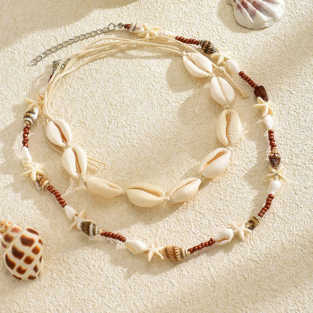 Handmade geometric shell necklace for women in X1900 colour with regular chain