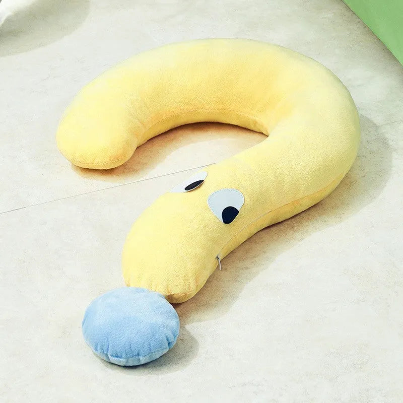 Blue pet cushion measuring 62cm by 39cm for cats and dogs