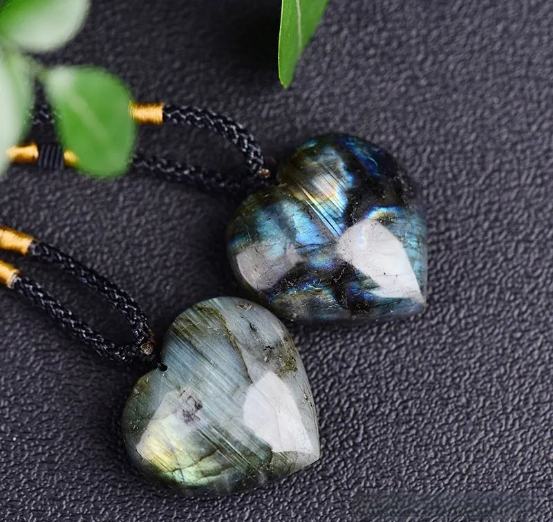 Natural labradorite moonstone Heart Of The Ocean pendant necklace with blue light crystal geometric design