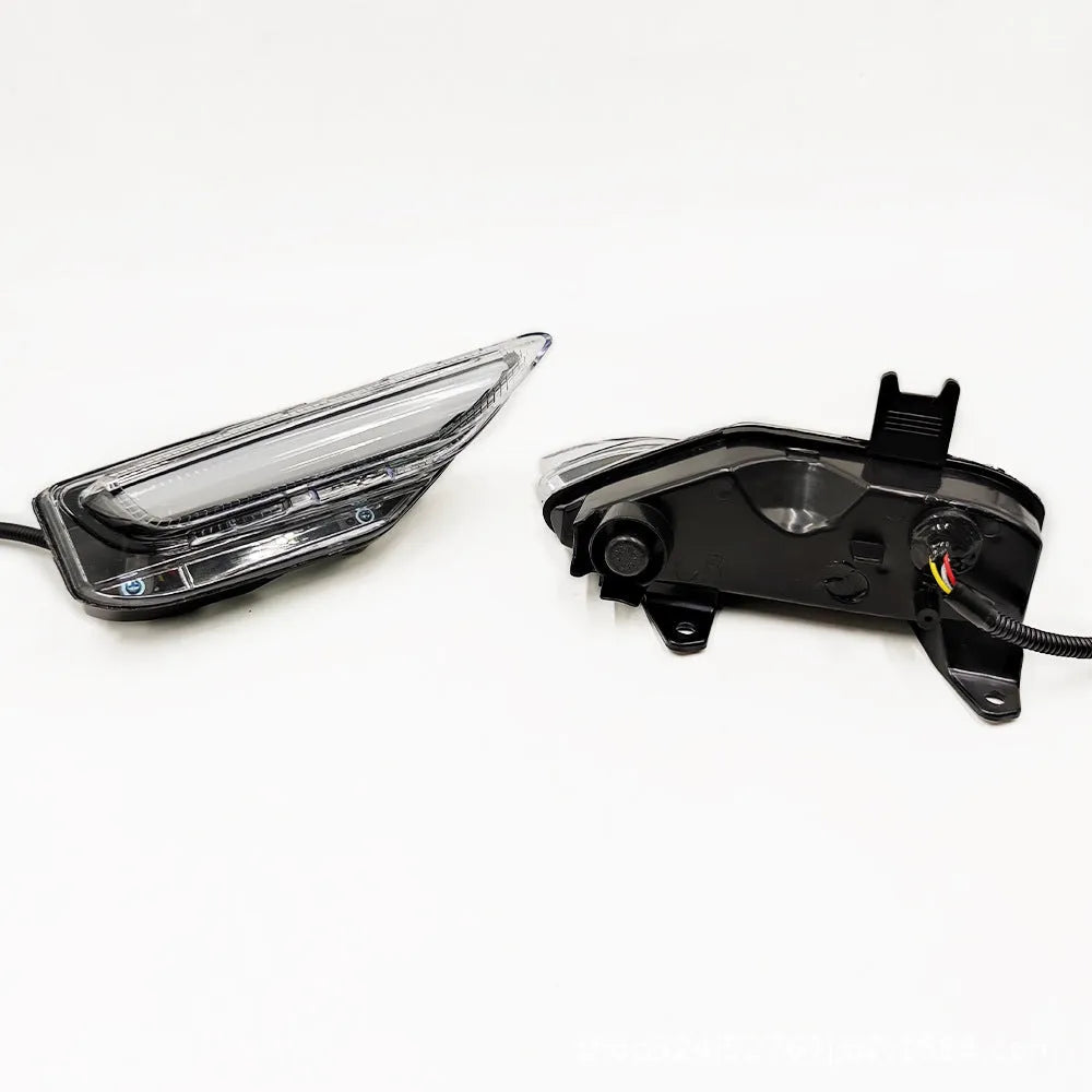 Infiniti Q50 Q70 front bumper LED daytime running lamp and turn signal light assembly