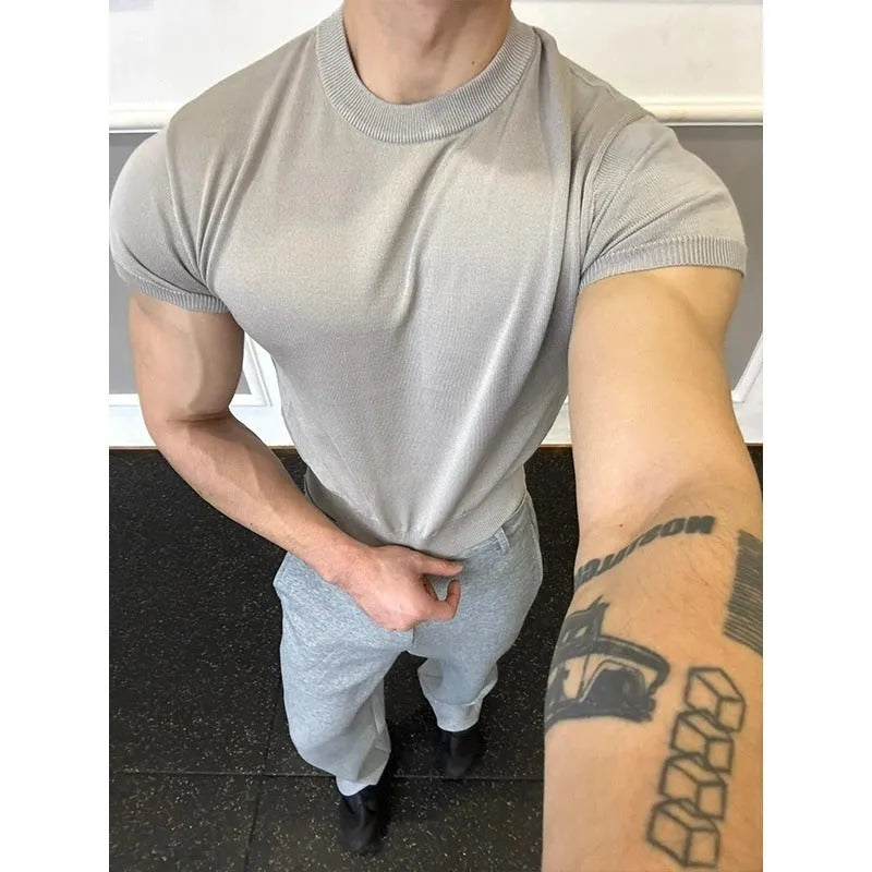 Men's knitted slim fit short sleeve t-shirt with thread cuff-closing in solid colour options