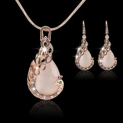 Peacock jewellery set with alloy earrings and accessories, inlaid artificial gemstone, adjustable perimeter 21cm to 50cm
