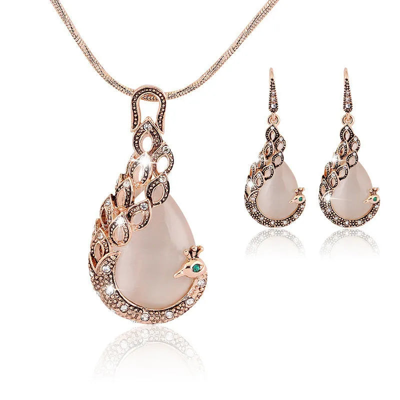 Peacock jewellery set with alloy earrings and accessories, inlaid artificial gemstone, adjustable perimeter 21cm to 50cm