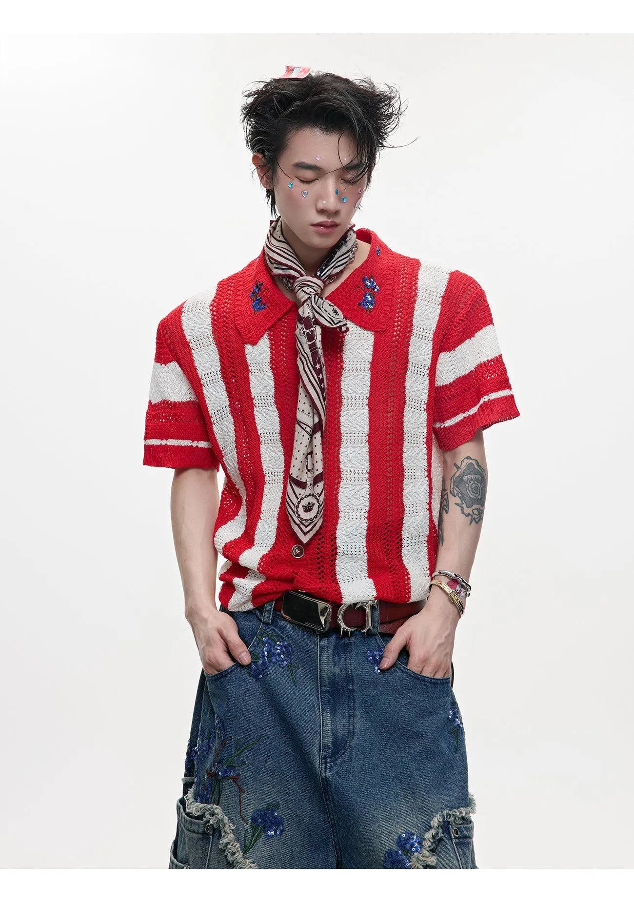 Men's loose fit retro knitted short sleeved shirt with patchwork striped pattern in red colour