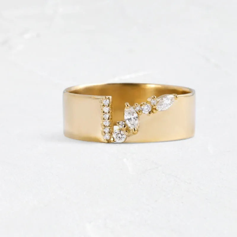 Gold-colour women's ring with zircon stone in copper electroplated setting