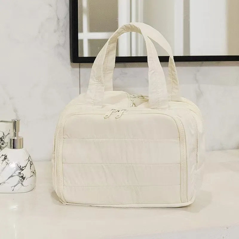 Lightweight plaid partition storage travel bag with waterproof nylon lining, dimensions 31x19x21cm