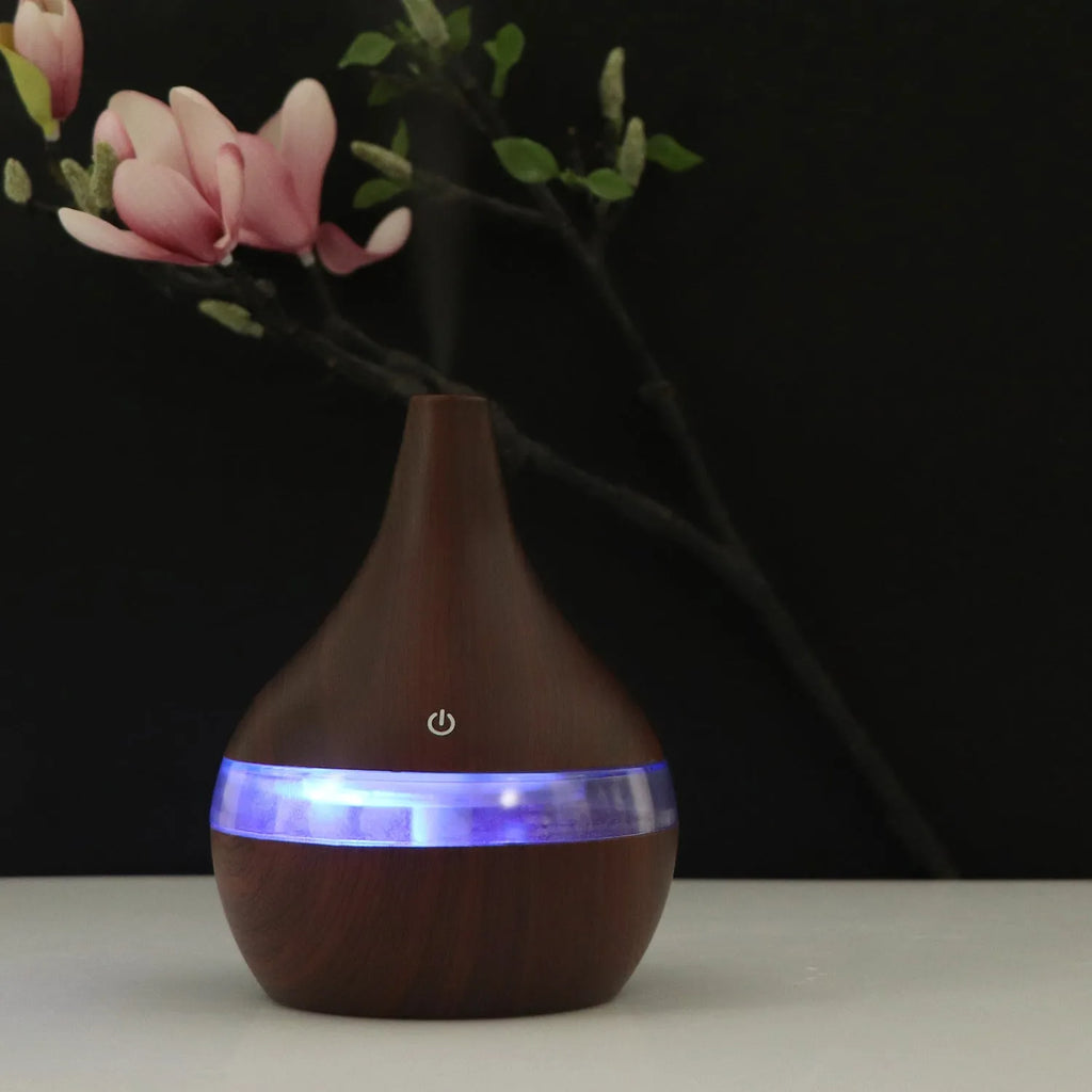 USB-powered mini air purifier humidifier with wood grain finish and column design