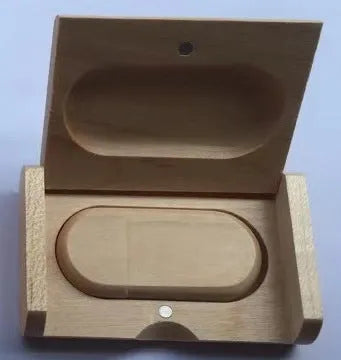 Wooden USB drive gift set in maple wood with coordinating gift box, USB 2.0 interface