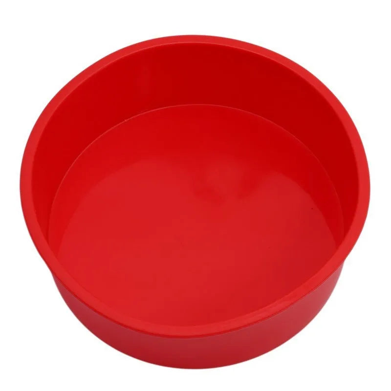 Red silicone round cake mould set showing three sizes: 8-inch, 6-inch, and 4-inch baking trays