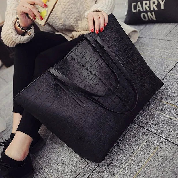 Women's simple fashion shoulder bag handbag in black and grey Europe design for spring summer 2021
