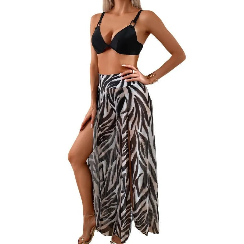 Women's three-piece bikini swimsuit set with quick-drying polyester fabric in leopard print pattern