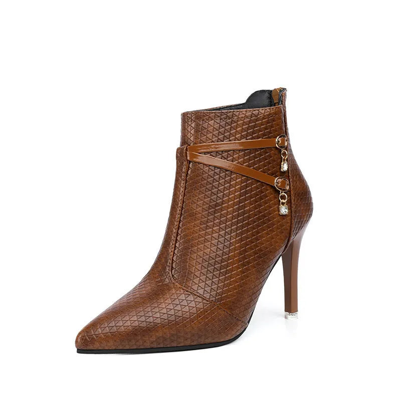 Women's high heel stiletto boots with pointed toe and low tube in black artificial PU leather