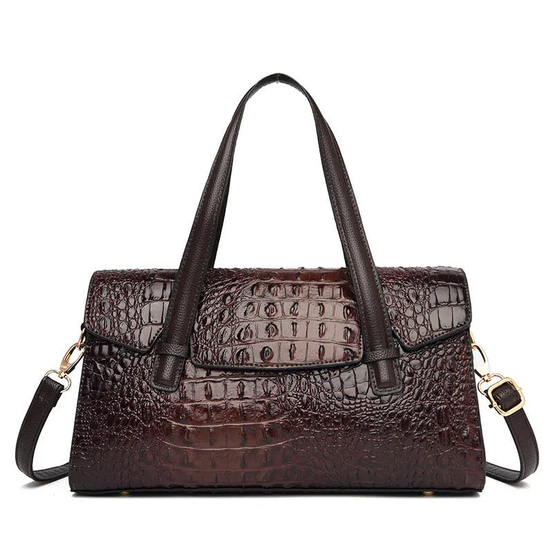 Polyester shoulder messenger bag in horizontal square shape with single strap and interior lining