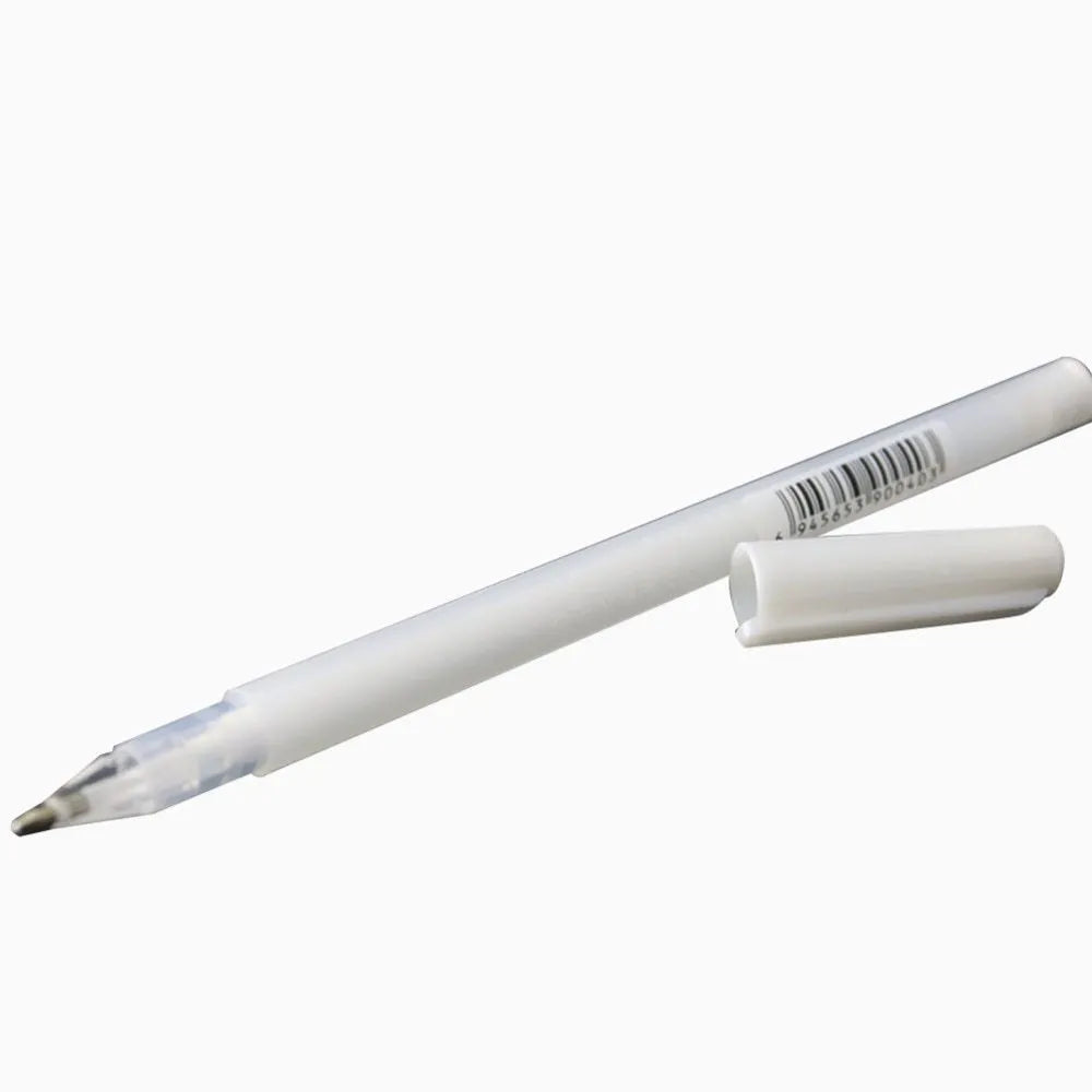Touchnew hand-painted highlight pen with 0.8mm tip and 15.3cm plastic barrel in gold silver white colours
