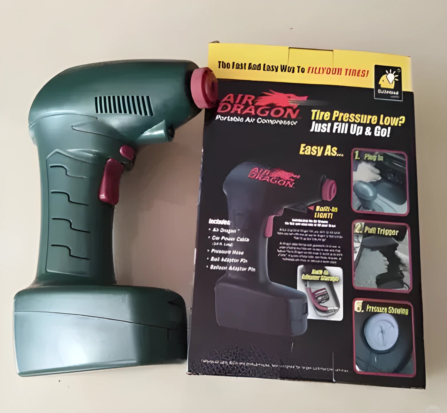 Portable car tyre inflator with compact design for vehicle storage